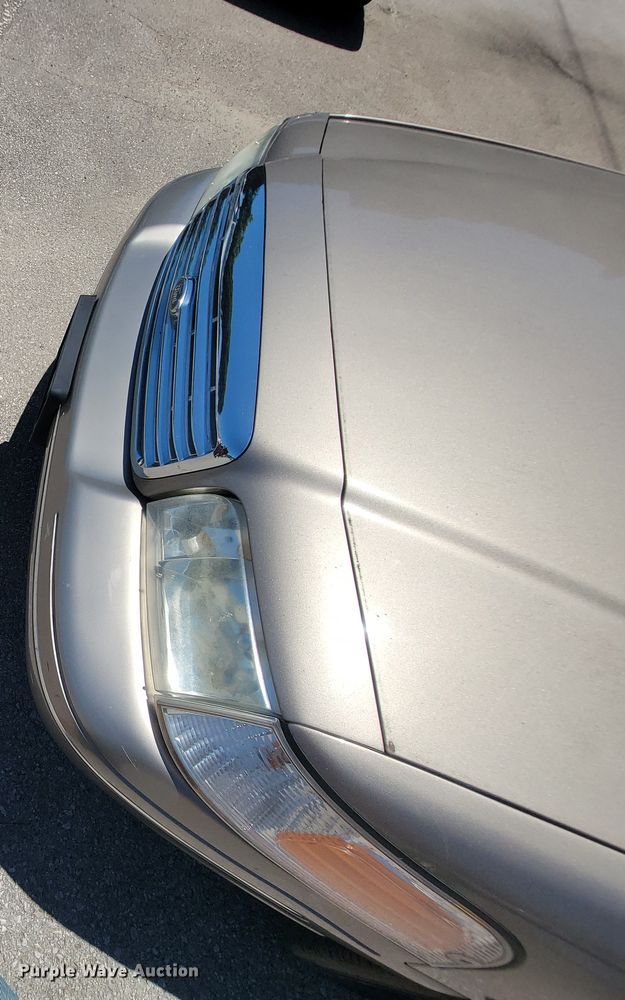 image for item IE9271 2002 Ford Crown Victoria Police Interceptor