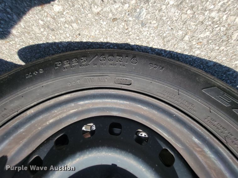 image for item IE9271 2002 Ford Crown Victoria Police Interceptor