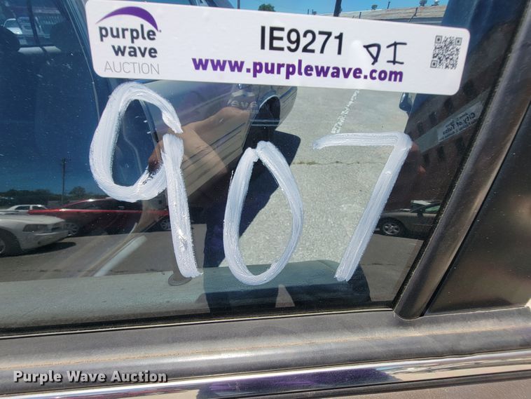 image for item IE9271 2002 Ford Crown Victoria Police Interceptor