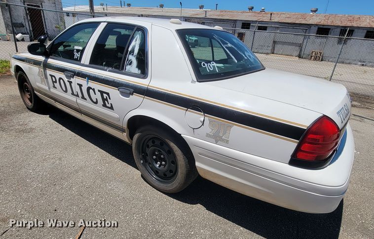 image for item IE9273 2008 Ford Crown Victoria Police Interceptor