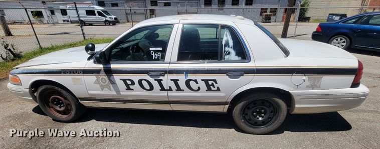 image for item IE9273 2008 Ford Crown Victoria Police Interceptor