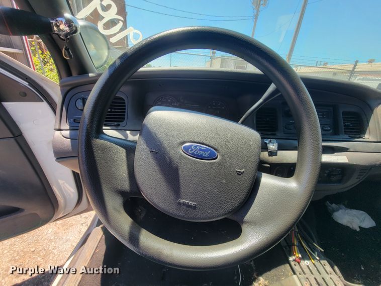 image for item IE9273 2008 Ford Crown Victoria Police Interceptor