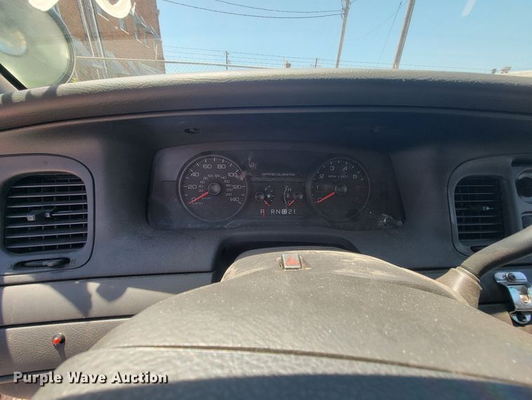 image for item IE9273 2008 Ford Crown Victoria Police Interceptor