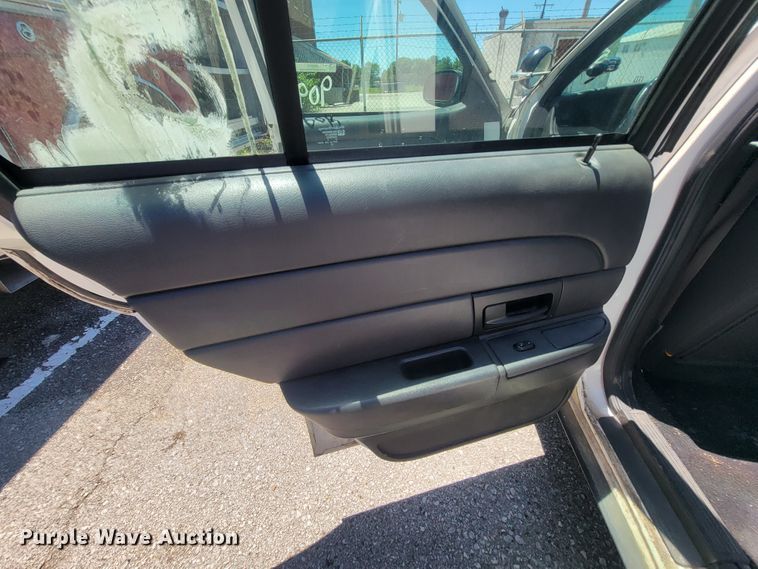 image for item IE9273 2008 Ford Crown Victoria Police Interceptor