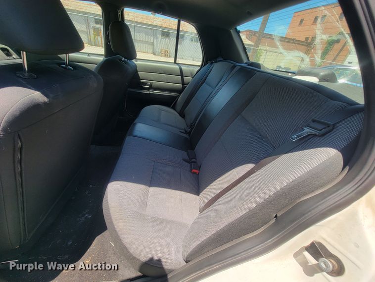 image for item IE9273 2008 Ford Crown Victoria Police Interceptor