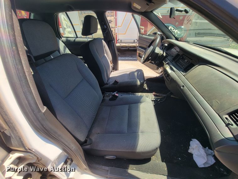 image for item IE9273 2008 Ford Crown Victoria Police Interceptor