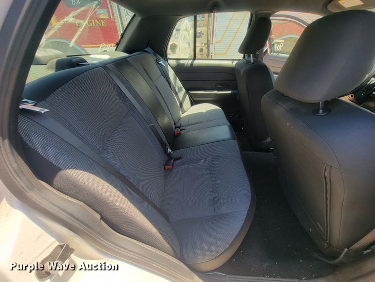 image for item IE9273 2008 Ford Crown Victoria Police Interceptor