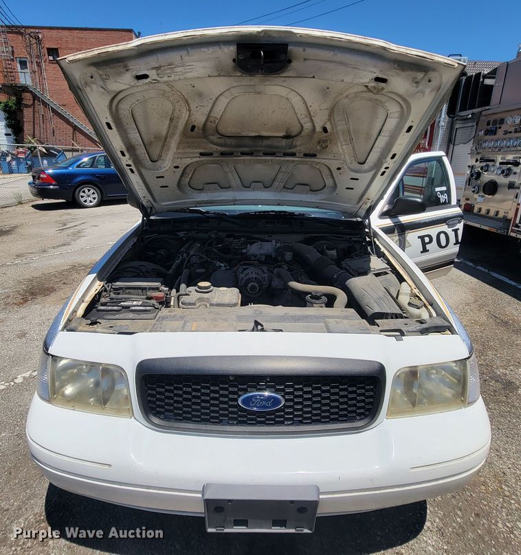 image for item IE9273 2008 Ford Crown Victoria Police Interceptor