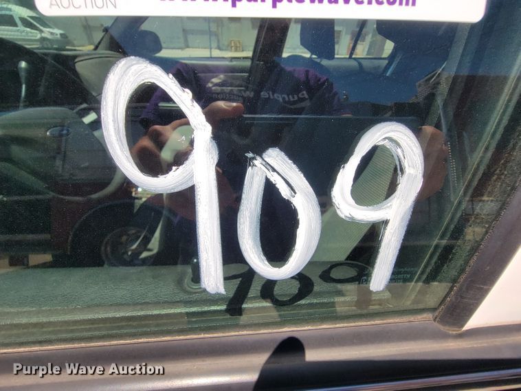 image for item IE9273 2008 Ford Crown Victoria Police Interceptor