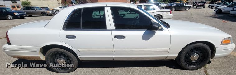 image for item IE9274 2011 Ford Crown Victoria Police Interceptor