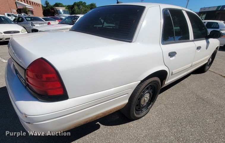 image for item IE9274 2011 Ford Crown Victoria Police Interceptor