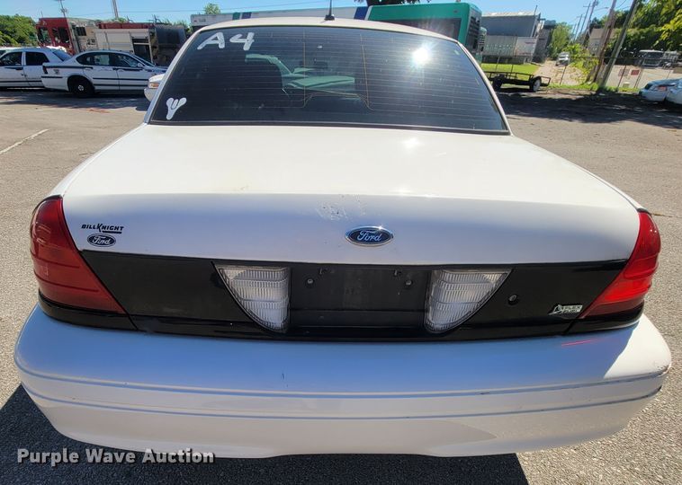 image for item IE9274 2011 Ford Crown Victoria Police Interceptor