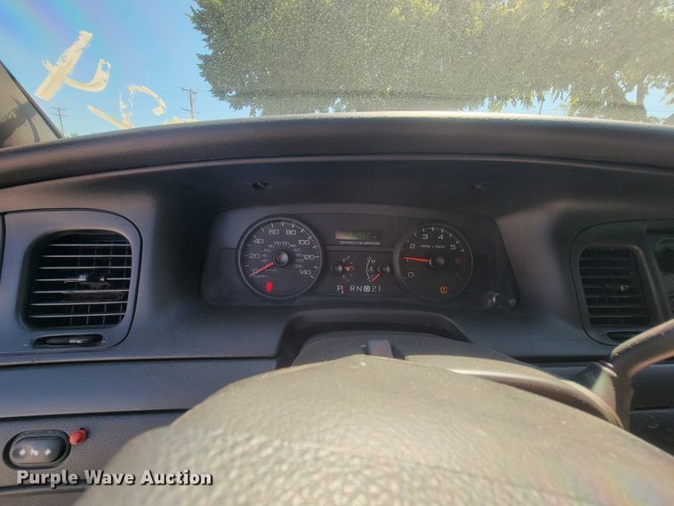 image for item IE9274 2011 Ford Crown Victoria Police Interceptor