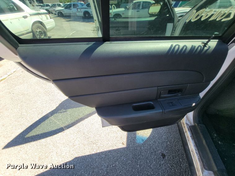 image for item IE9274 2011 Ford Crown Victoria Police Interceptor