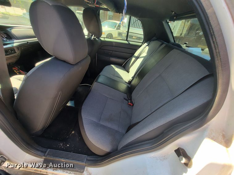 image for item IE9274 2011 Ford Crown Victoria Police Interceptor