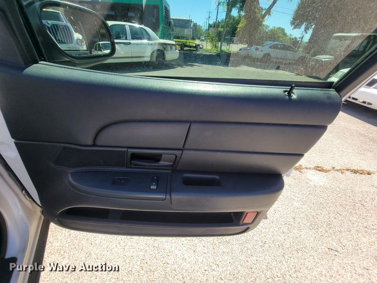 image for item IE9274 2011 Ford Crown Victoria Police Interceptor