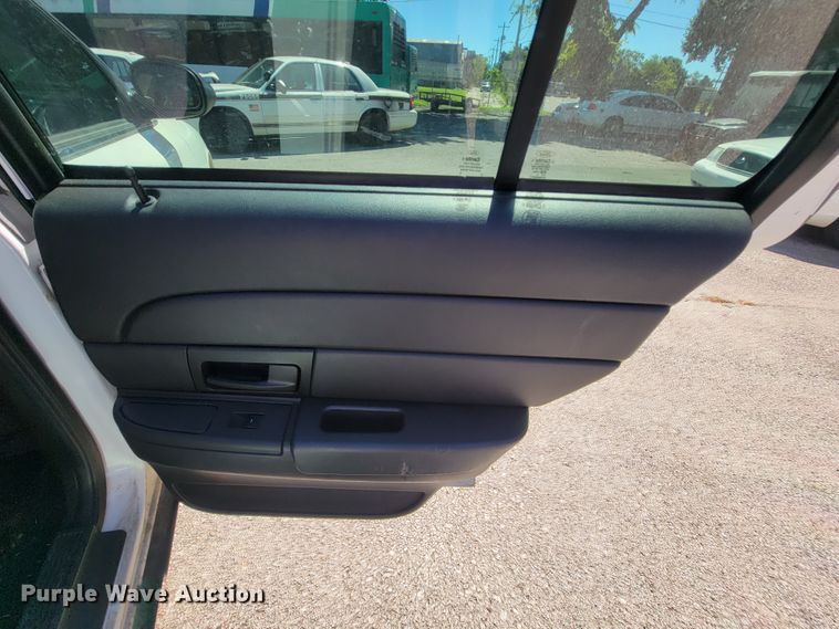 image for item IE9274 2011 Ford Crown Victoria Police Interceptor