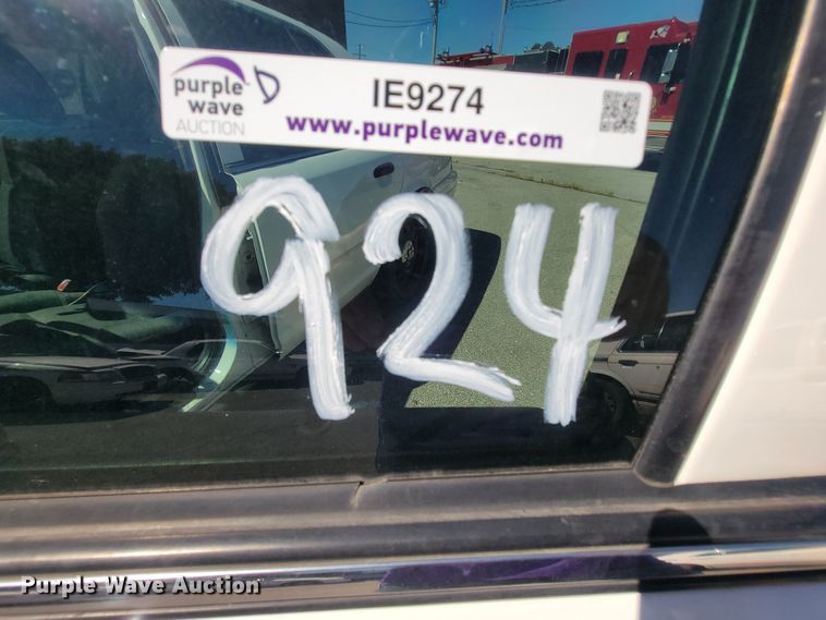 image for item IE9274 2011 Ford Crown Victoria Police Interceptor