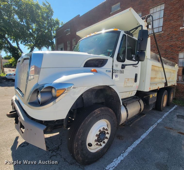 image for item IE9276 2011 International WorkStar 7400  dump truck
