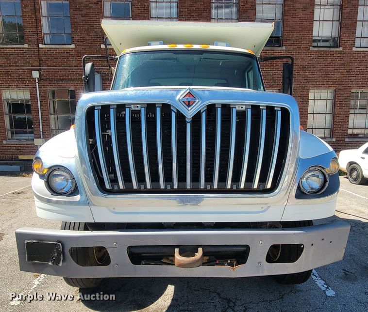 image for item IE9276 2011 International WorkStar 7400  dump truck