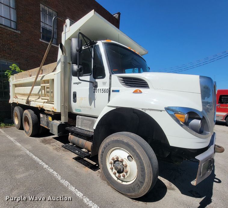 image for item IE9276 2011 International WorkStar 7400  dump truck