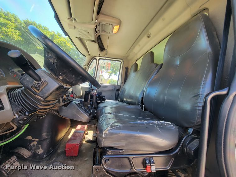 image for item IE9276 2011 International WorkStar 7400  dump truck