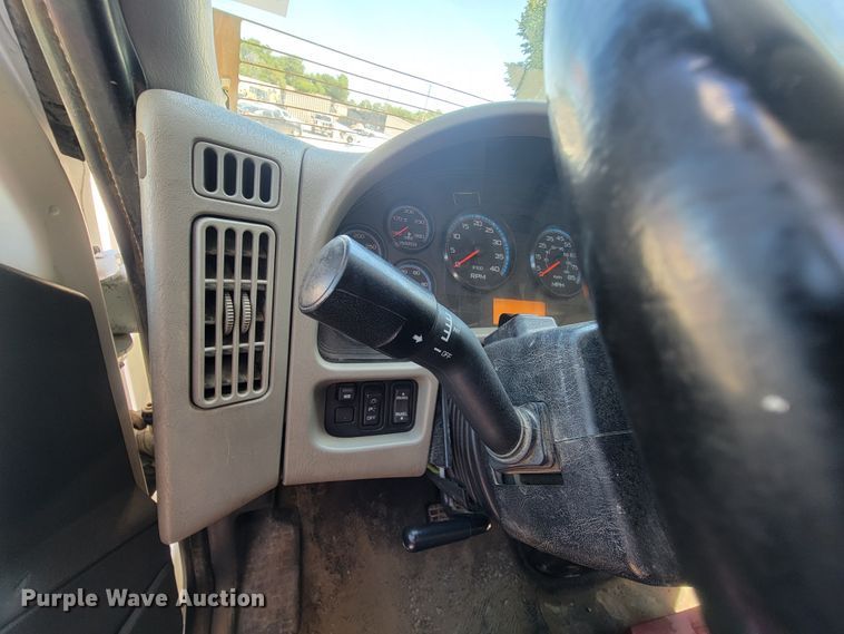 image for item IE9276 2011 International WorkStar 7400  dump truck