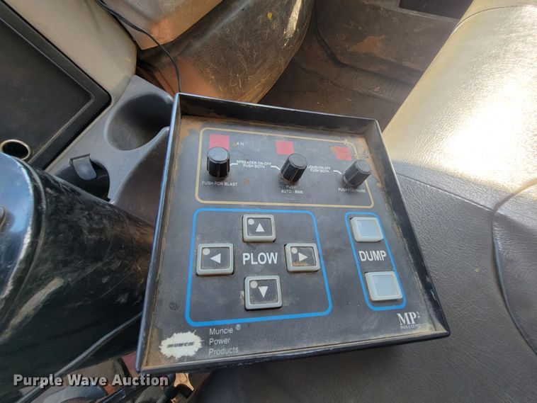 image for item IE9276 2011 International WorkStar 7400  dump truck