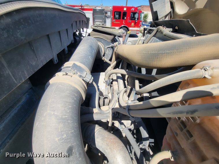 image for item IE9276 2011 International WorkStar 7400  dump truck