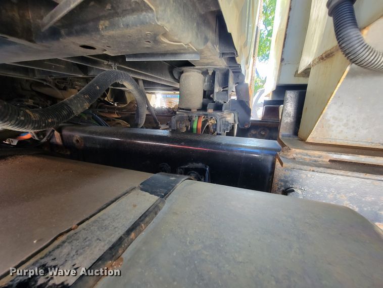 image for item IE9276 2011 International WorkStar 7400  dump truck