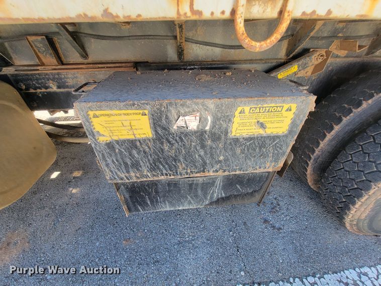 image for item IE9276 2011 International WorkStar 7400  dump truck