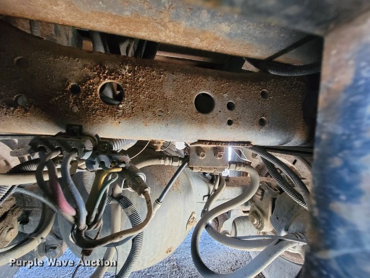 image for item IE9276 2011 International WorkStar 7400  dump truck