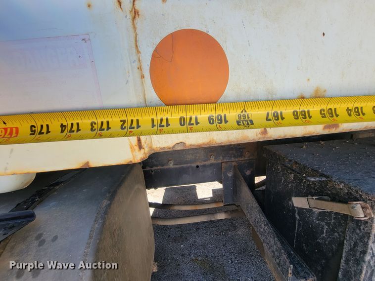 image for item IE9276 2011 International WorkStar 7400  dump truck