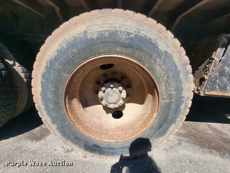 image for item IE9276 2011 International WorkStar 7400  dump truck