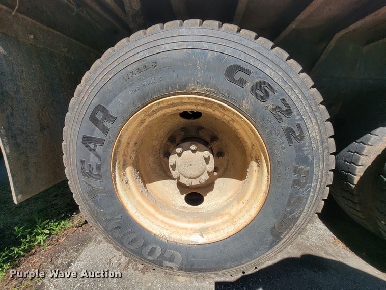 image for item IE9276 2011 International WorkStar 7400  dump truck