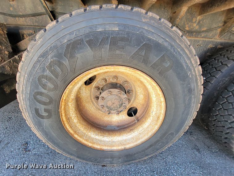 image for item IE9276 2011 International WorkStar 7400  dump truck