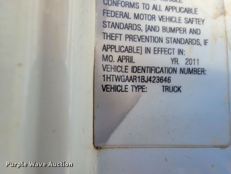 image for item IE9276 2011 International WorkStar 7400  dump truck