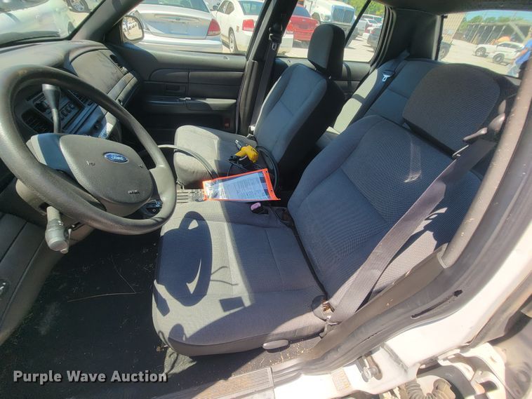 image for item IE9277 2009 Ford Crown Victoria Police Interceptor