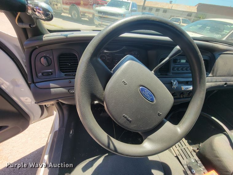 image for item IE9277 2009 Ford Crown Victoria Police Interceptor