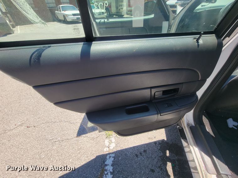 image for item IE9277 2009 Ford Crown Victoria Police Interceptor