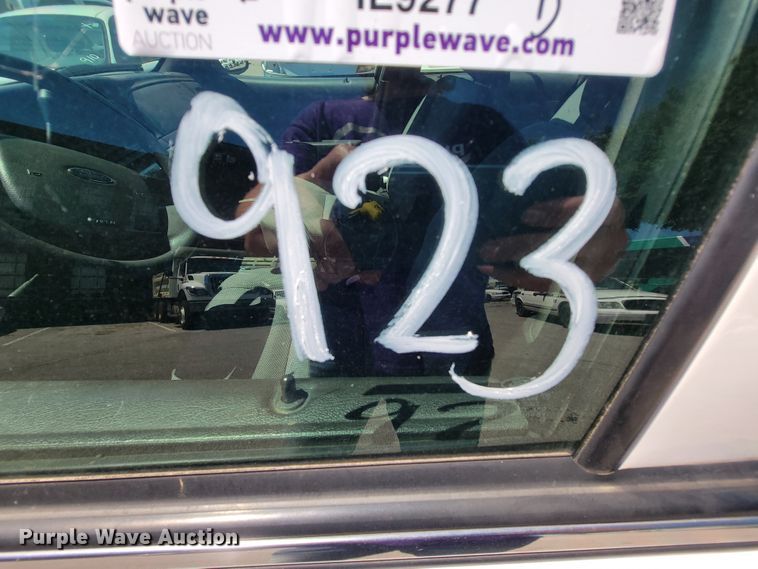 image for item IE9277 2009 Ford Crown Victoria Police Interceptor