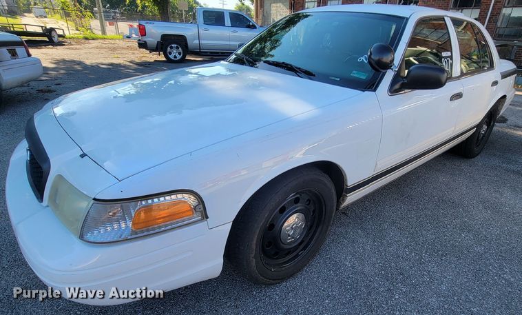 image for item IE9283 2011 Ford Crown Victoria Police Interceptor