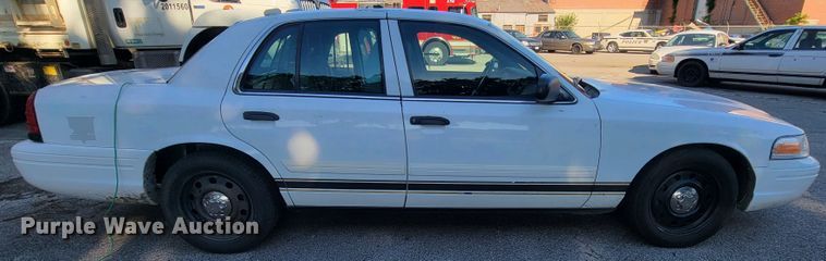 image for item IE9283 2011 Ford Crown Victoria Police Interceptor