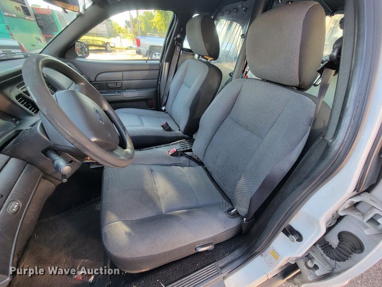 image for item IE9283 2011 Ford Crown Victoria Police Interceptor