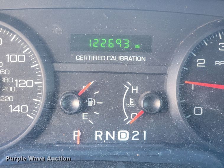 image for item IE9283 2011 Ford Crown Victoria Police Interceptor