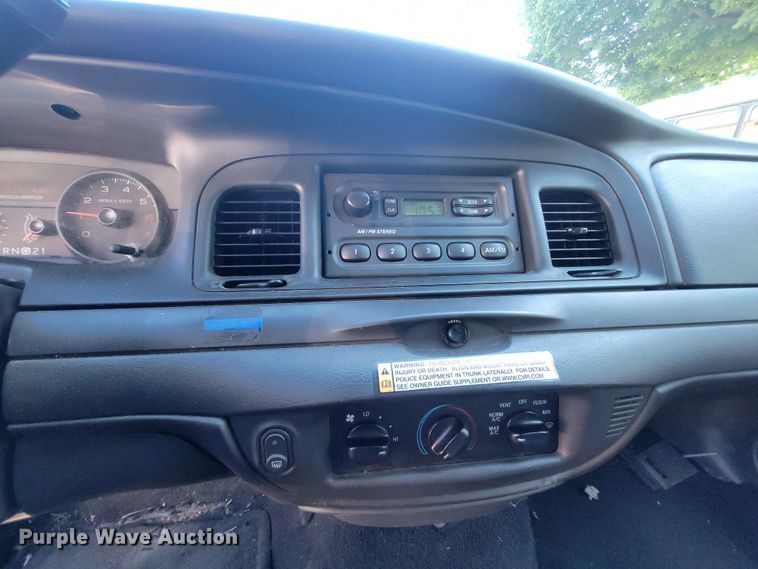 image for item IE9283 2011 Ford Crown Victoria Police Interceptor