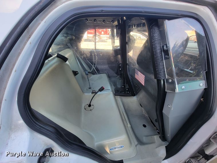 image for item IE9283 2011 Ford Crown Victoria Police Interceptor