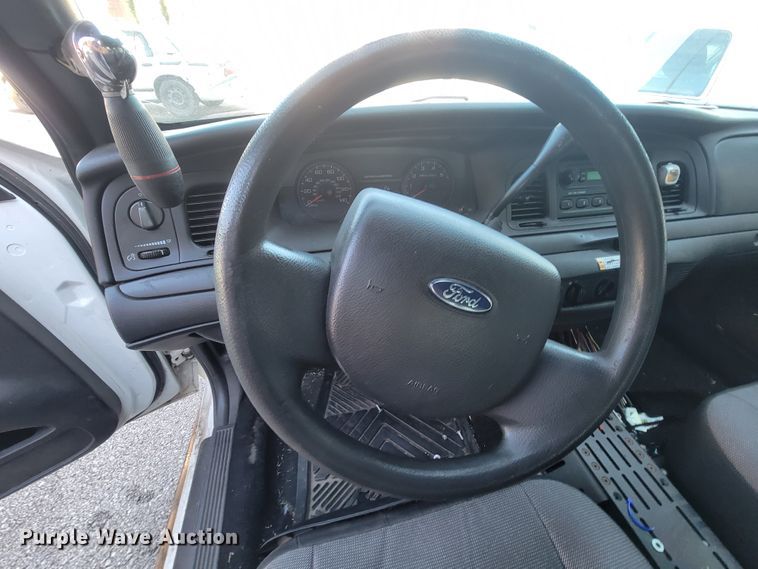 image for item IE9285 2009 Ford Crown Victoria Police Interceptor