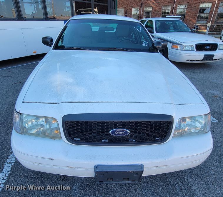 image for item IE9286 2011 Ford Crown Victoria Police Interceptor
