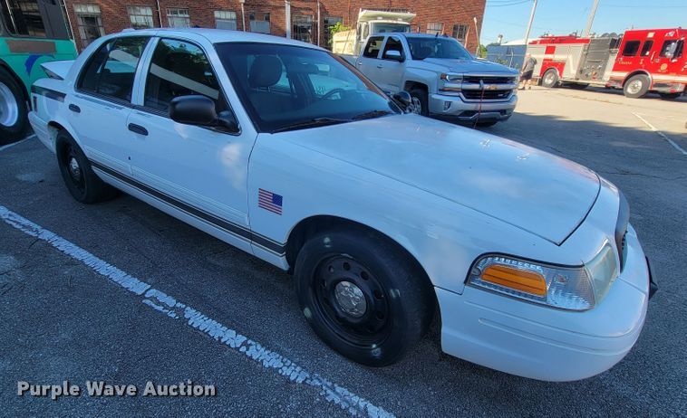image for item IE9286 2011 Ford Crown Victoria Police Interceptor